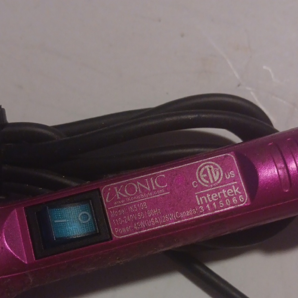 Ikonic Pink Hair Curling Wand